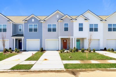 014 Front View 15140931