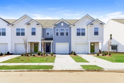 014 Front View 15141046