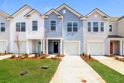 014 Front View 15211123