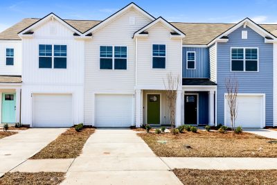 014 Front View 15211479