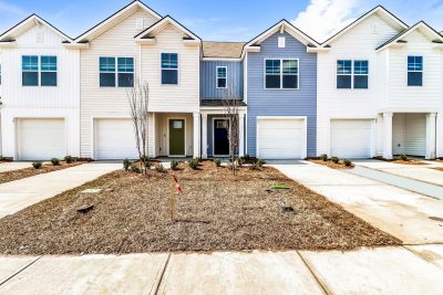 014 Front View 15211423