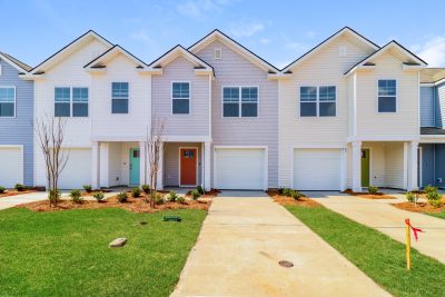 014 Front View 15211501