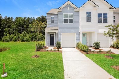 013 photo front view 14556396