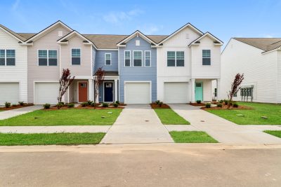 014 Front View 15293926