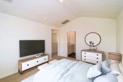 005 photo main bedroom 14582827 2