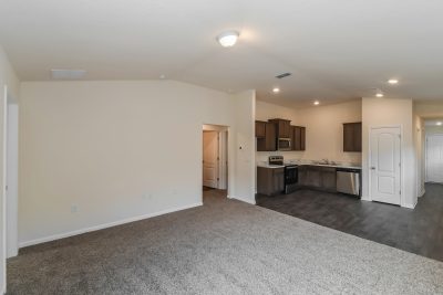 002 Living Room ET31369