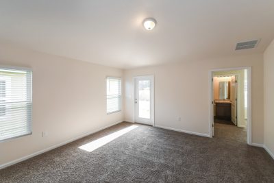 008 Living Room ET31369