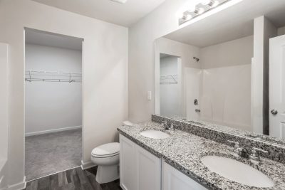 010 photo main bathroom 11292974