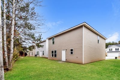 014 photo rear view 13327891