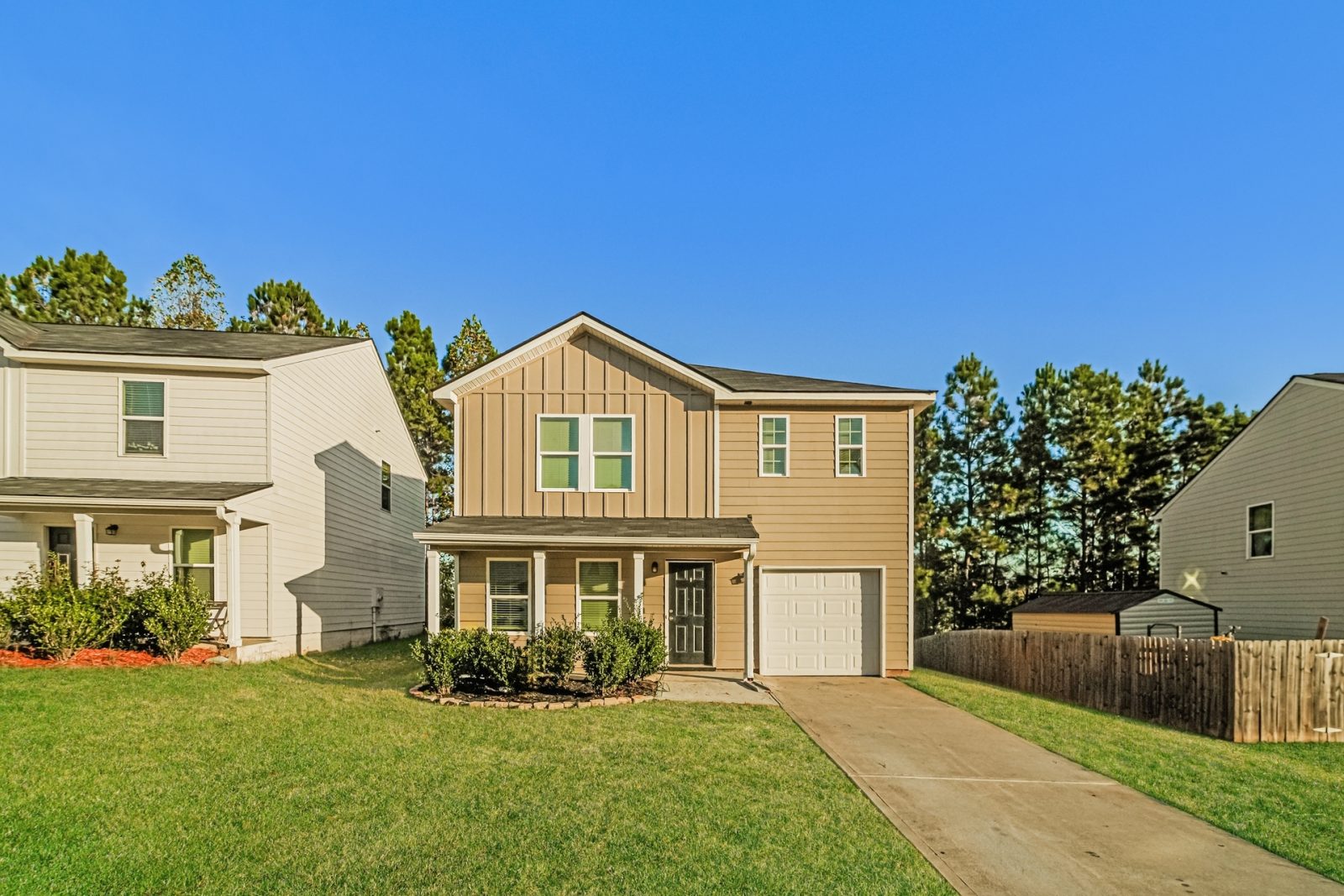 000 photo front view 14905716