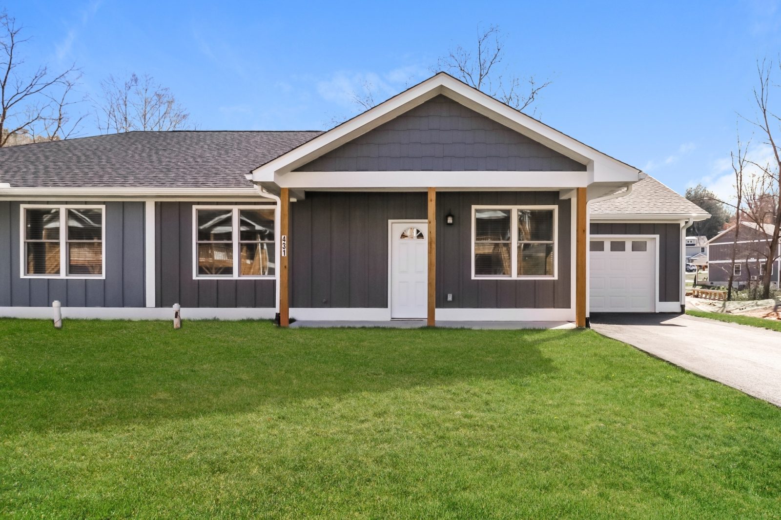 000 photo front view 12559825