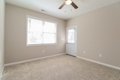 007 photo main bedroom 12559836