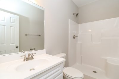 009 photo main bathroom 12559838