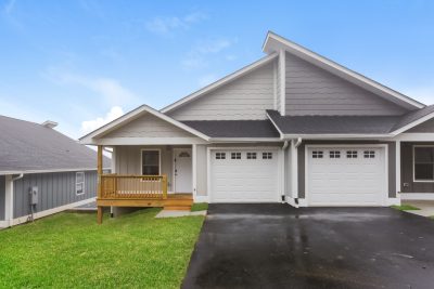 000 Front View 12337779