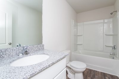 007 photo main bathroom 11274559