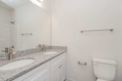 009 photo main bathroom 12366910