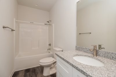 013 photo bathroom 12366913