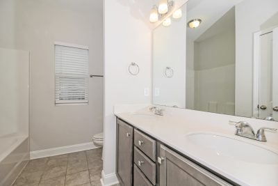 019 Bathroom ET51161
