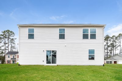 014 photo rear view 12595196
