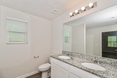 008 photo main bathroom 15296531