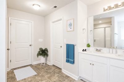 003 Bountiful Village SQFT 1842 Bathroom