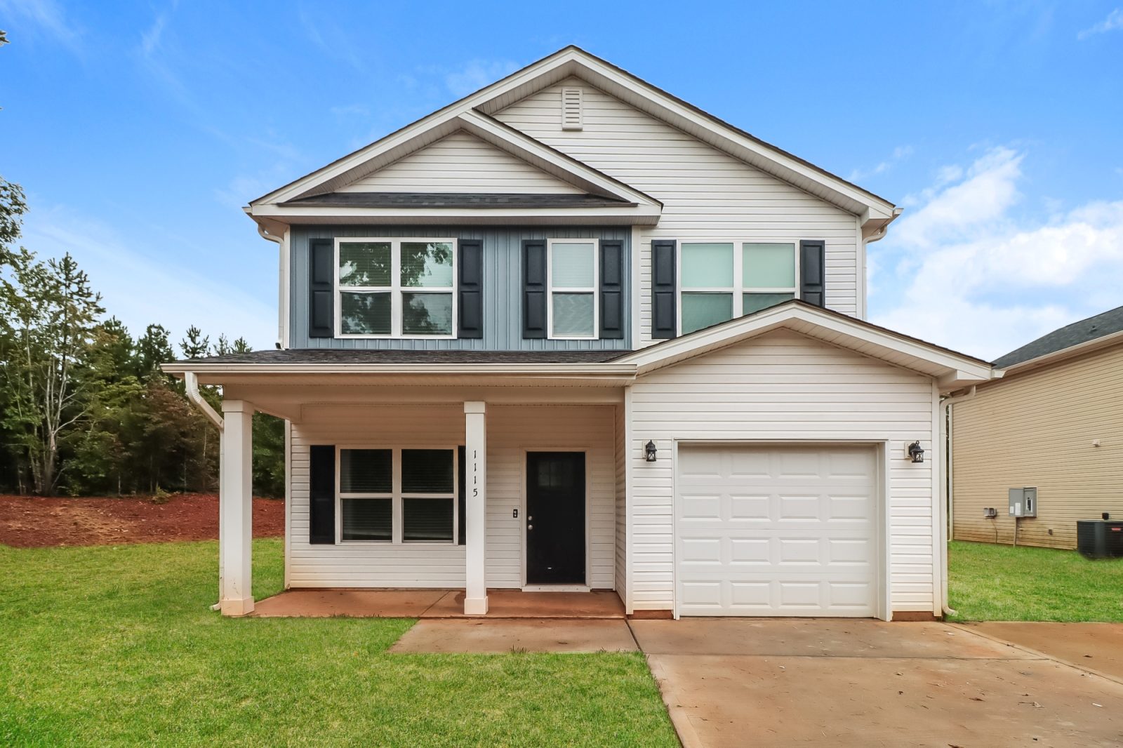 000 Front View ET81081