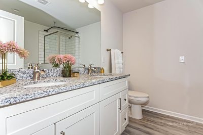 005 photo vs bathroom 15183222