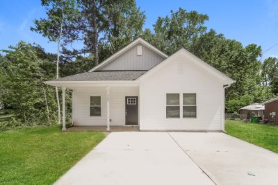 000 Front View ET81156