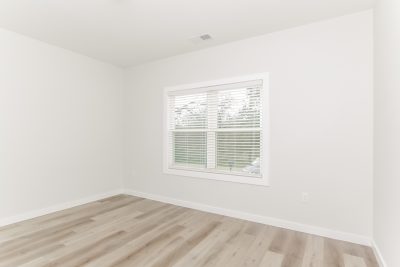 007 photo main bedroom 10589061