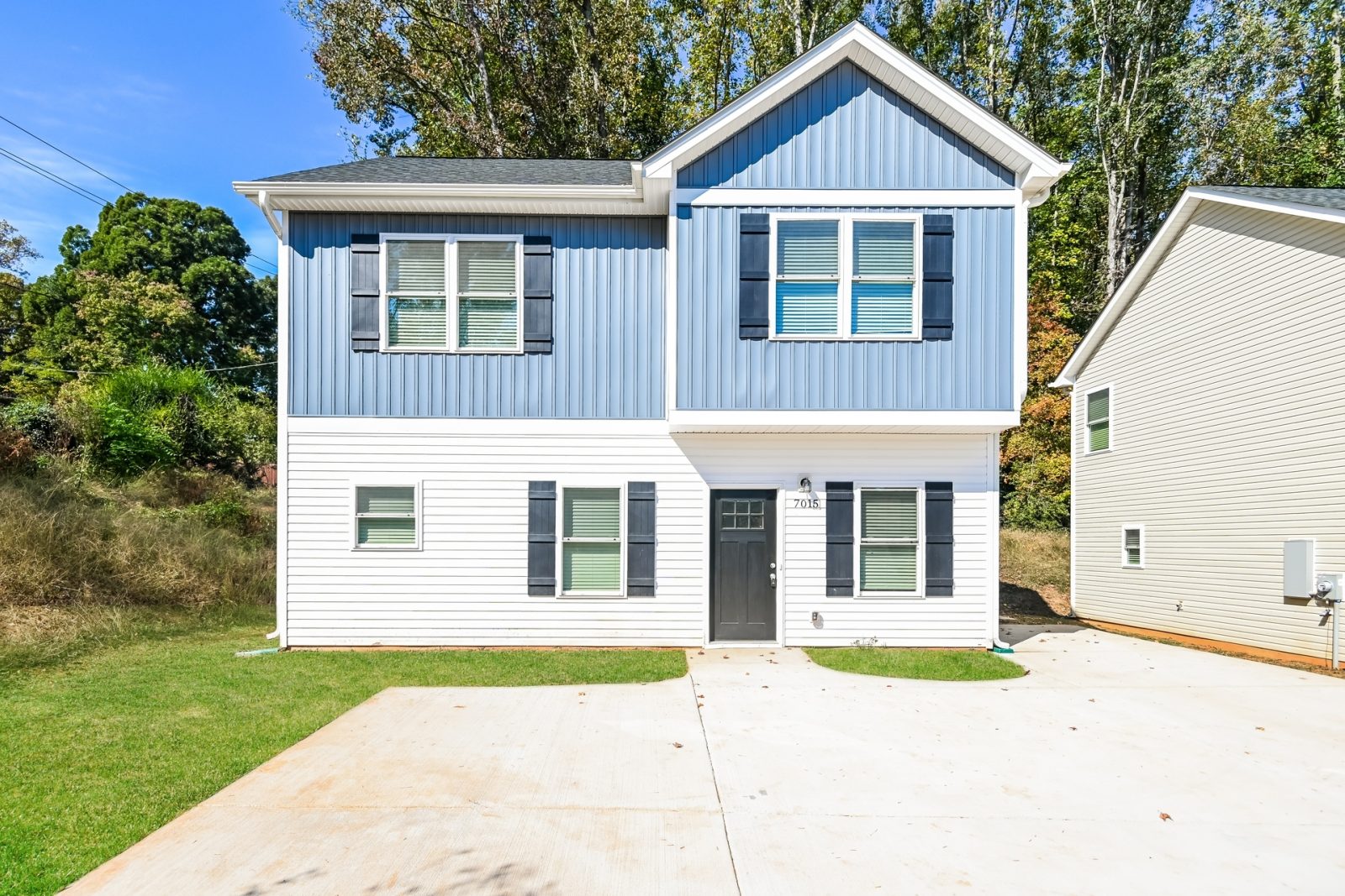 000 photo front view 11990026