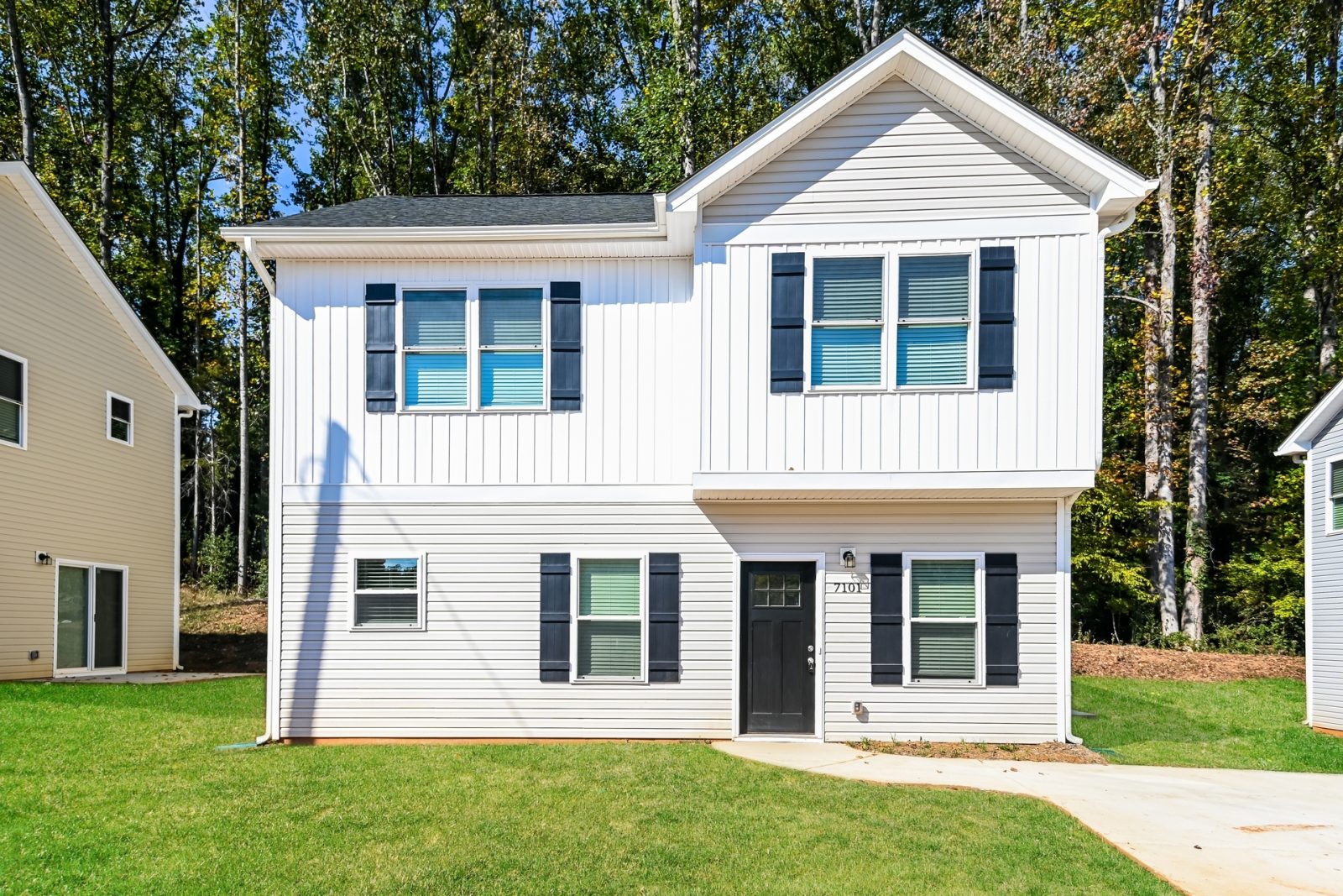 000 photo front view 11990220