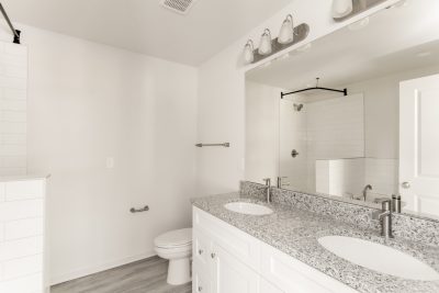 008 photo main bathroom 11988659