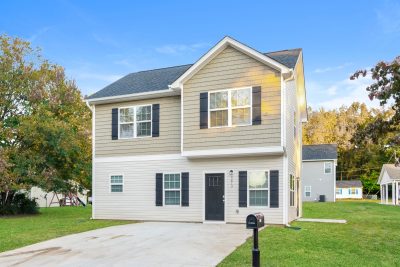 003 photo front view 11991132