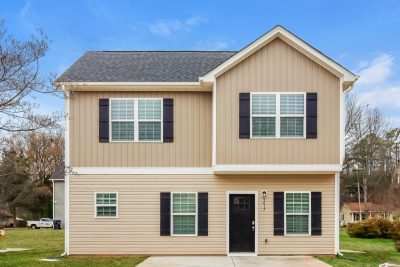 000 Front View 12265769