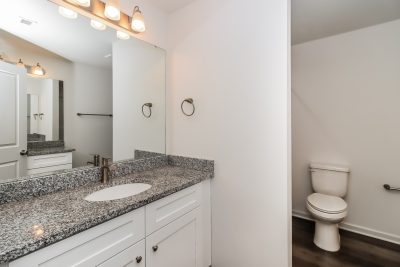011 photo bathroom 13758102