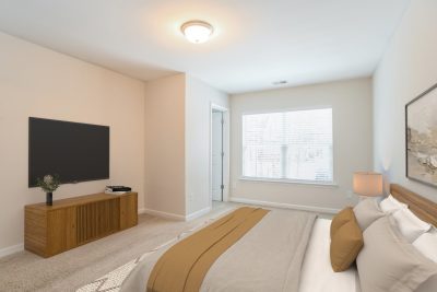 006 photo vs main bedroom 15157785