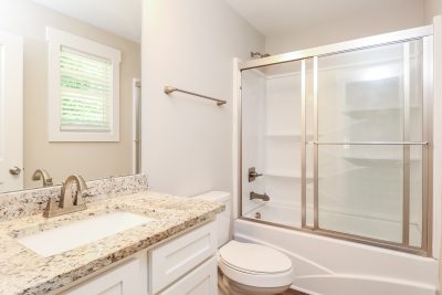 013 Bathroom ET81194