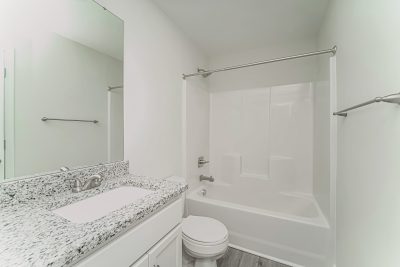 013 photo bathroom 11996859
