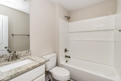 012 Bathroom ET91179