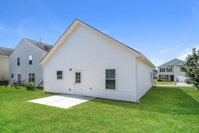 015 photo rear view 11989333