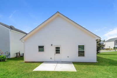 015 photo rear view 11989335