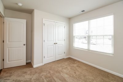 011 Bedroom ET61109