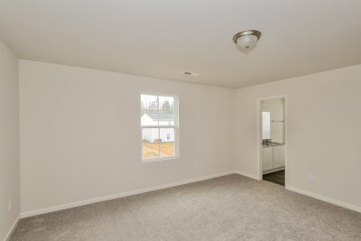 009 photo main bedroom 12593367