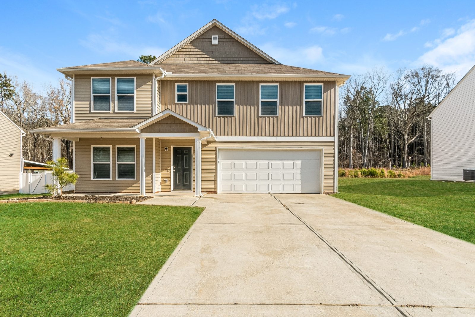 000 photo front view 15053934