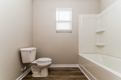 008 photo main bathroom 15053947