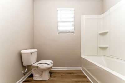 008 photo main bathroom 15053947