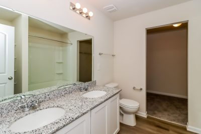 008 Main Bathroom ETA0096