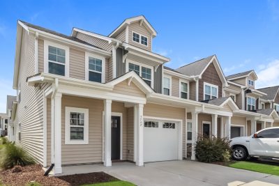 014 photo front view 15551916