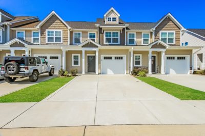 000 Front View 13141796
