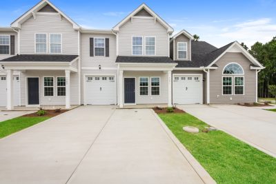 015 Front View 12790809